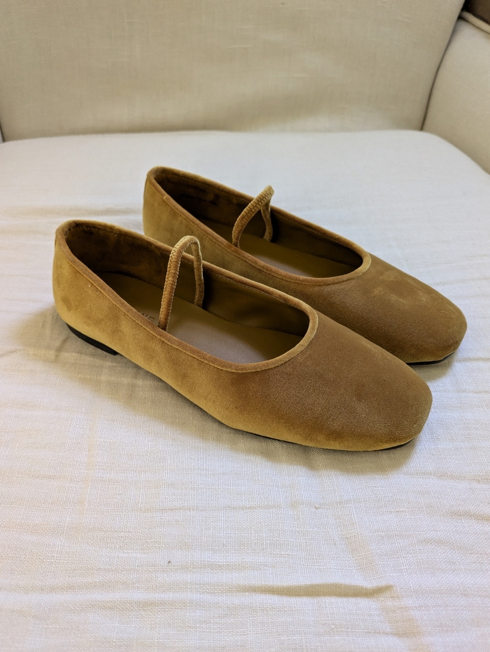 Everlane The Day Mary Jane Mustard Velvet Flats